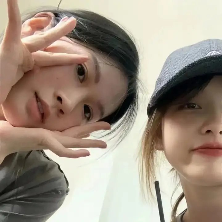 肮脏的黑袋子